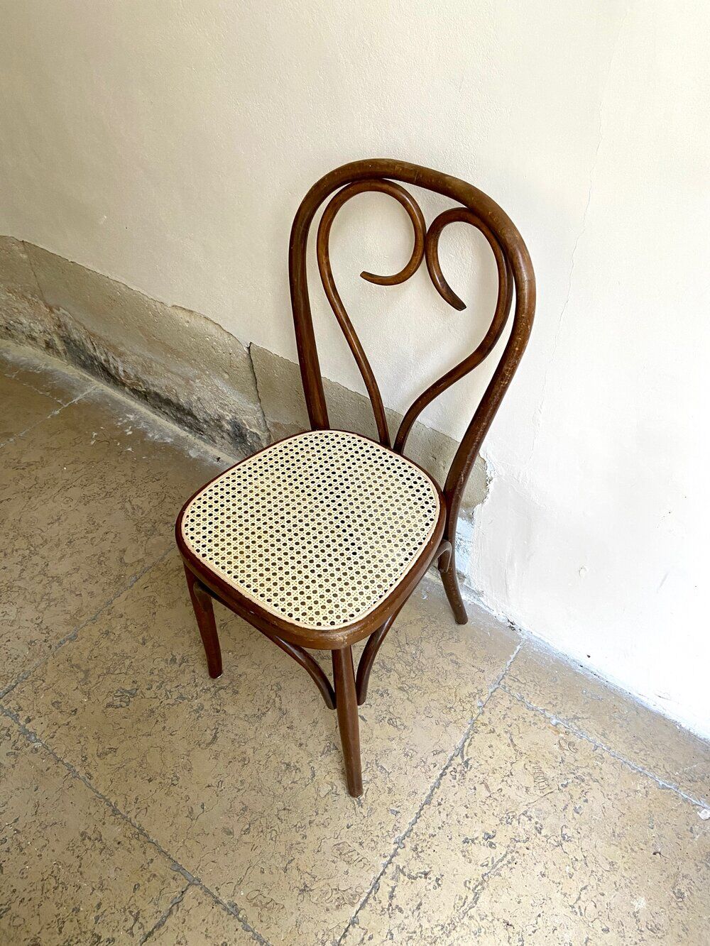 Bistro chair heart in arched beech and canning
