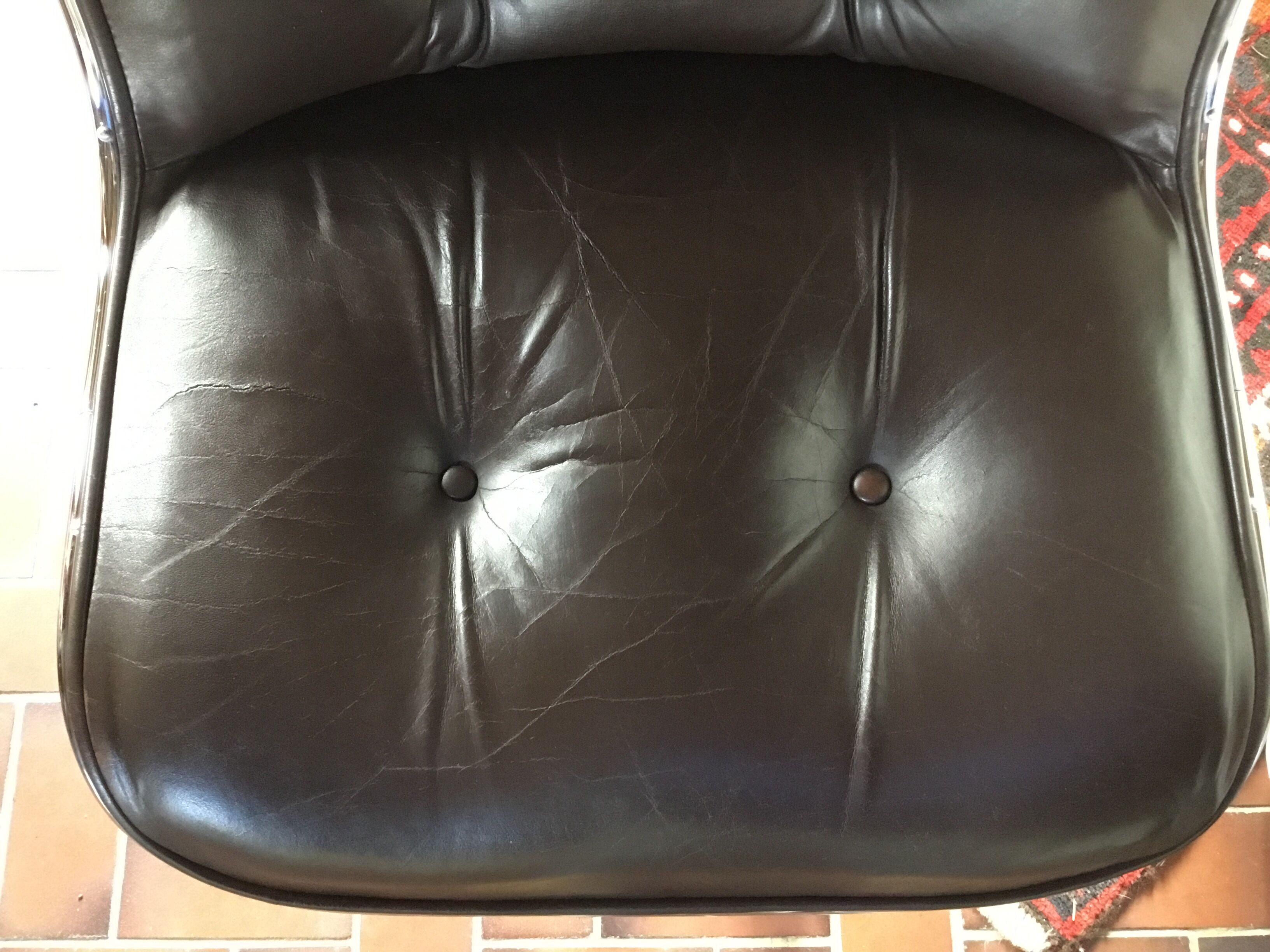 Fauteuil cuir Charles Pollock