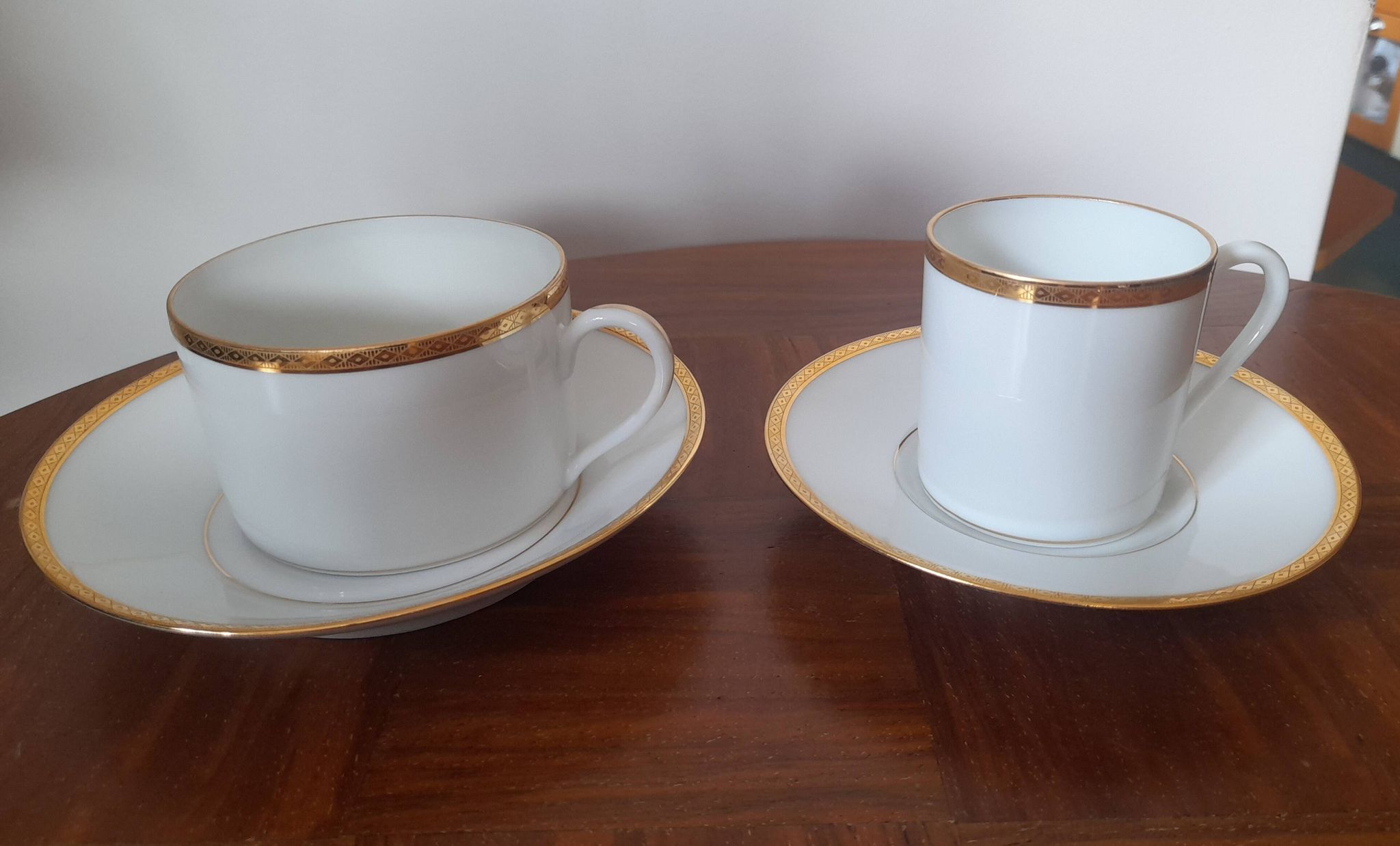 Set of 2 Limoges porcelain cups with gold rim - Jammet Seignolles