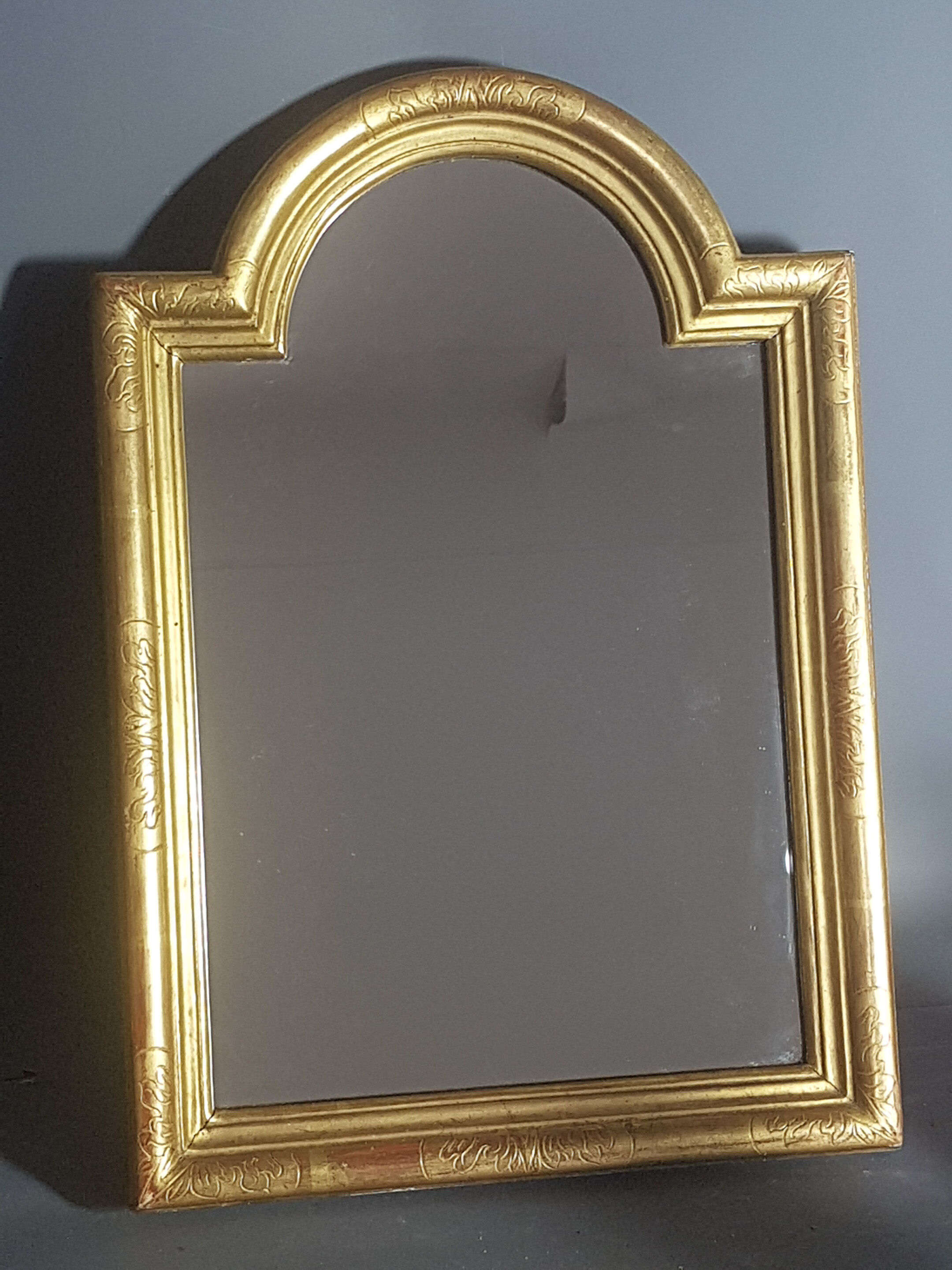 Mirror in old frame wood engraved gilded with gold leaf 40x28 cm