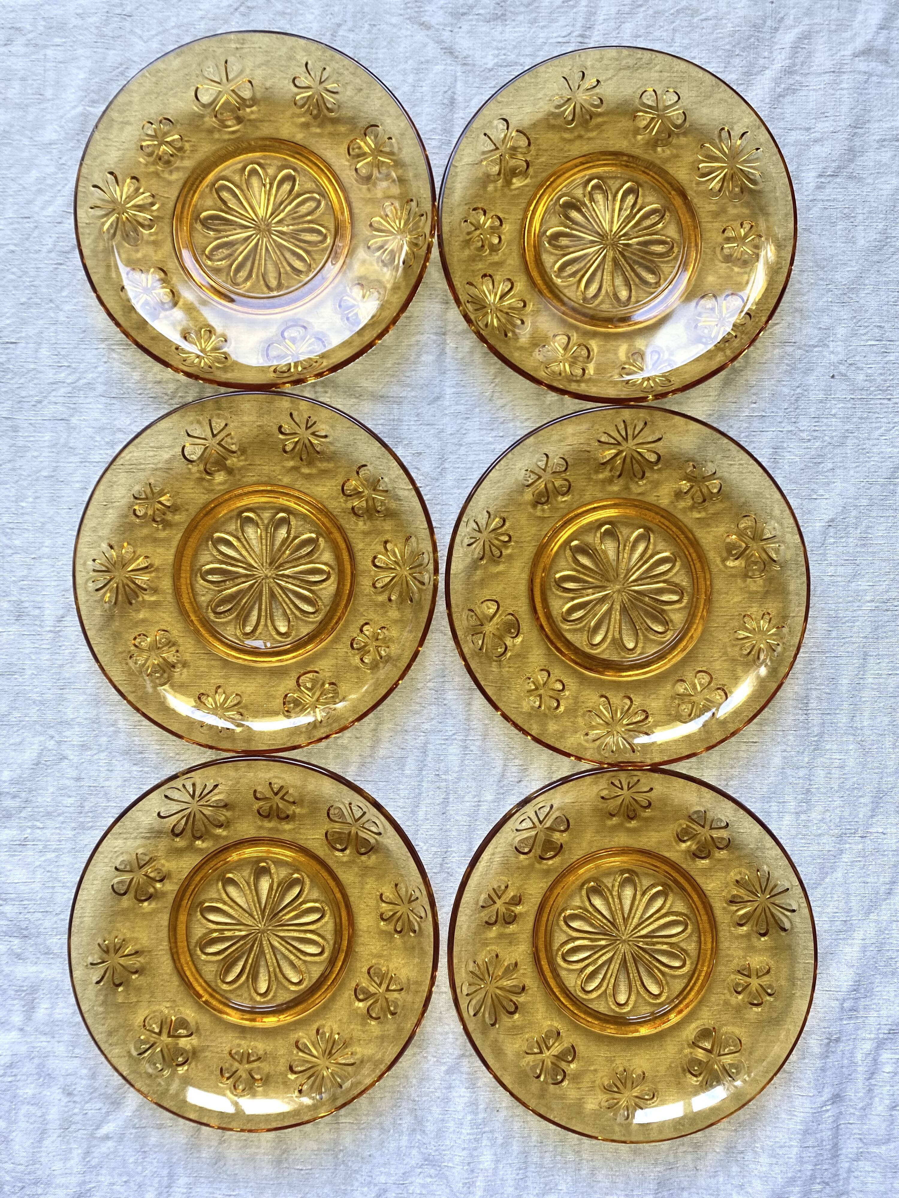 6 vintage dessert plates Vereco