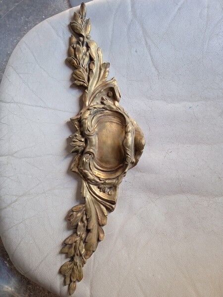 Pediment ornament gilded bronze furniture st Louis XV