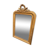 Mirror with moldings