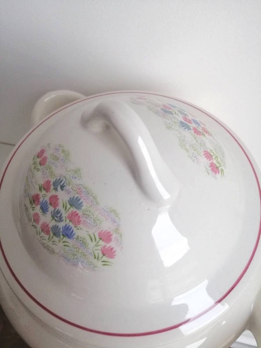 Large porcelain soup tureen Orchies Moulin des Loups Saint-Amand - 2.5 liter vegetable dish
