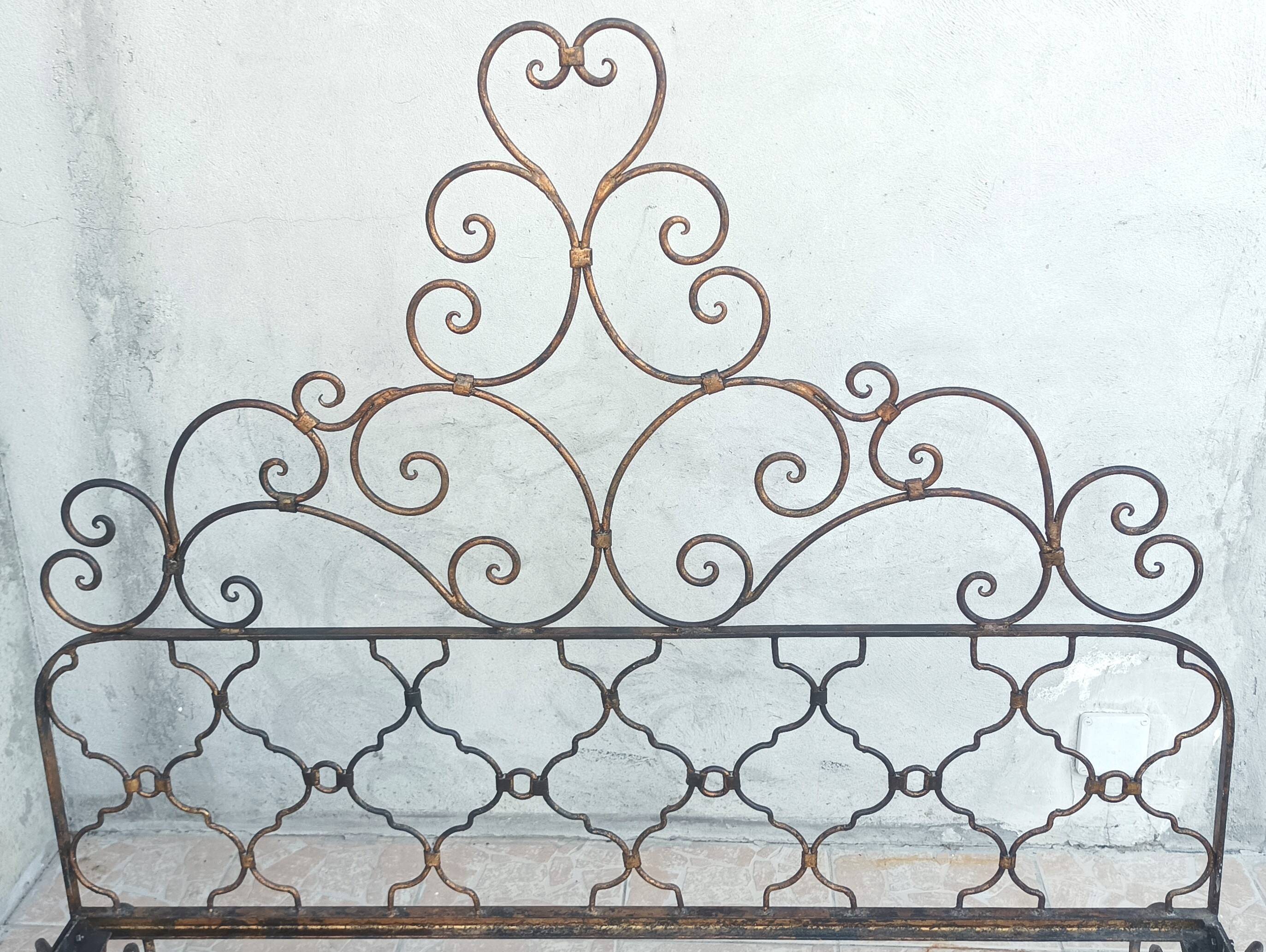 Lit style Louis XV en fer forgé