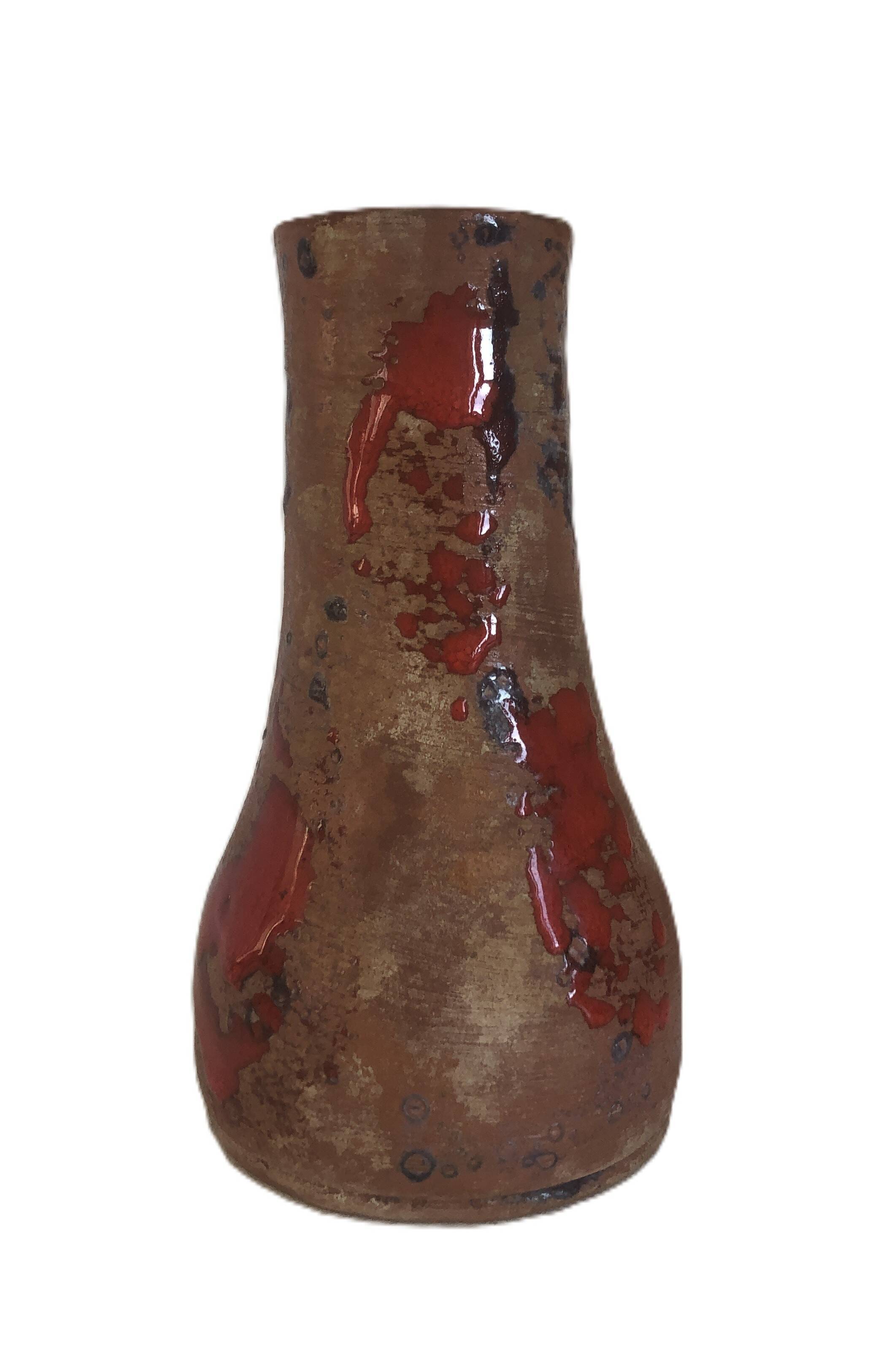 Brutalist vase with dripping decoration