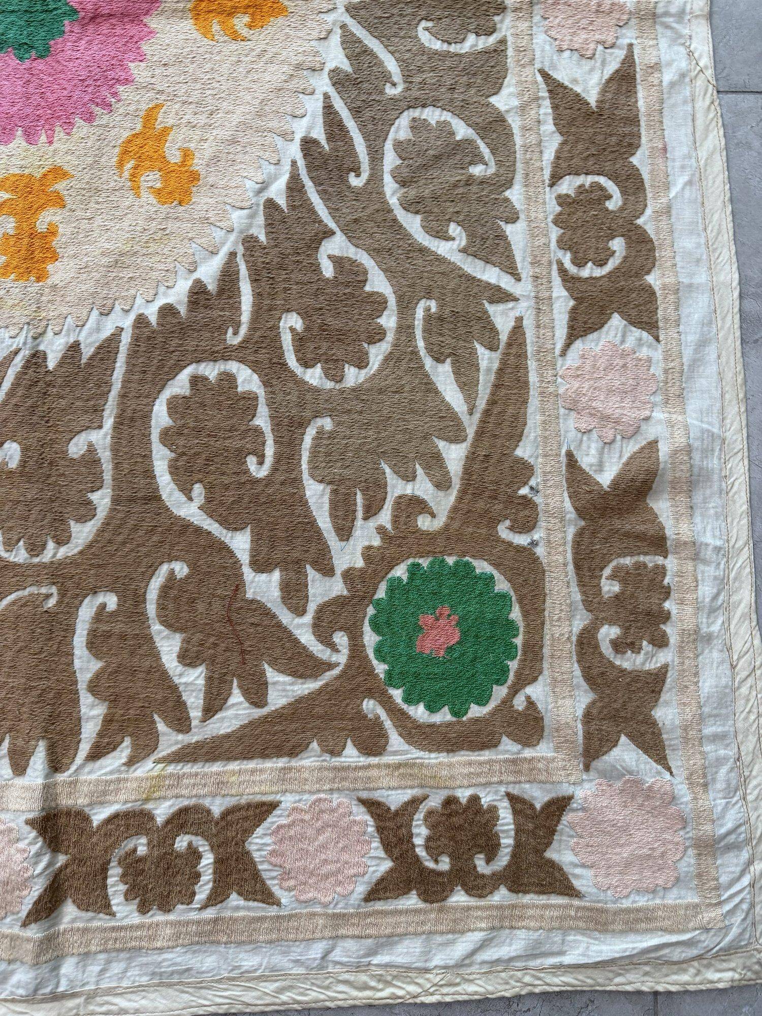 Vintage hand-embroidered tablecloth 116x160 cm