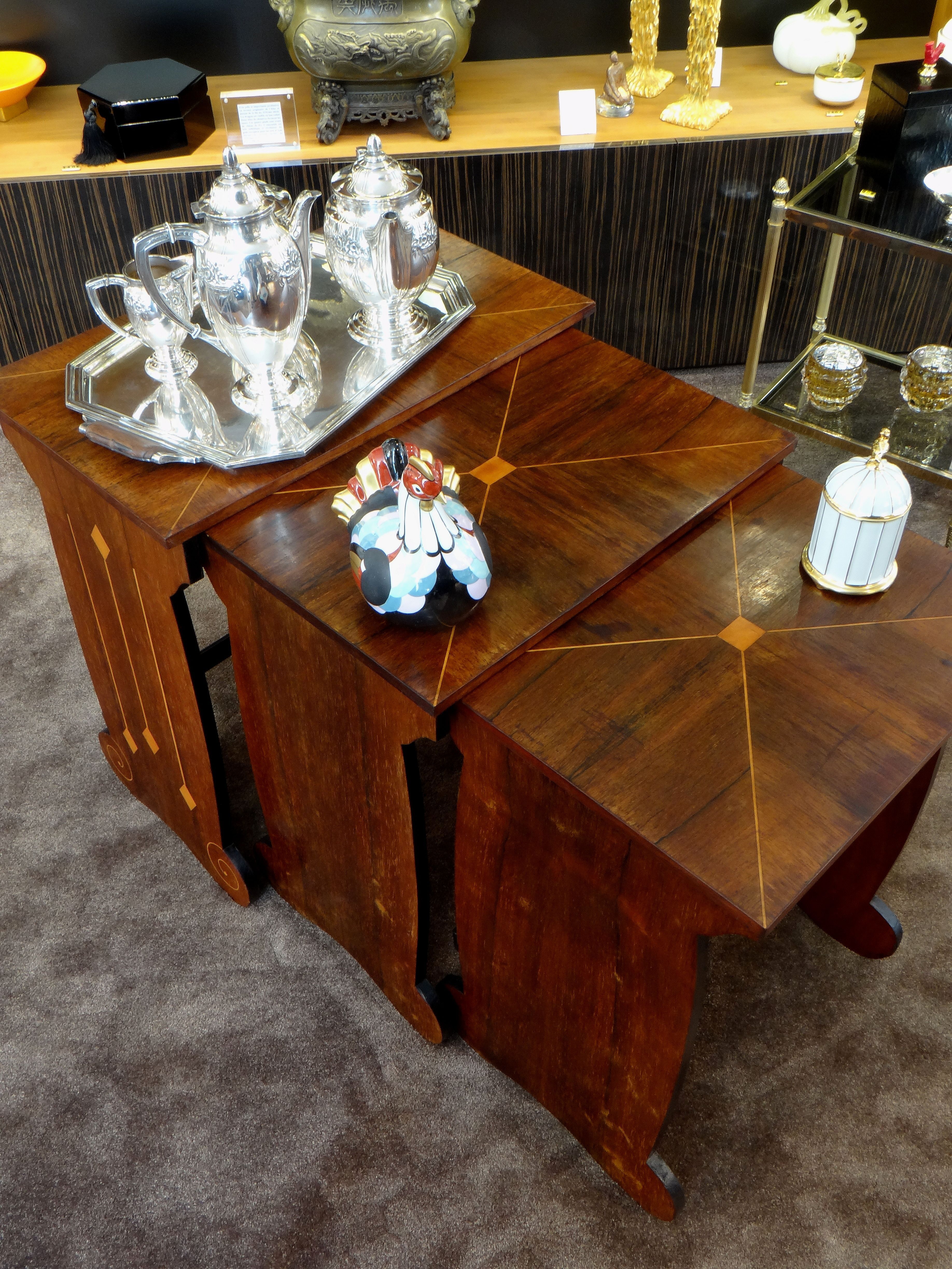 Set of three tables nesting years 1920/1930