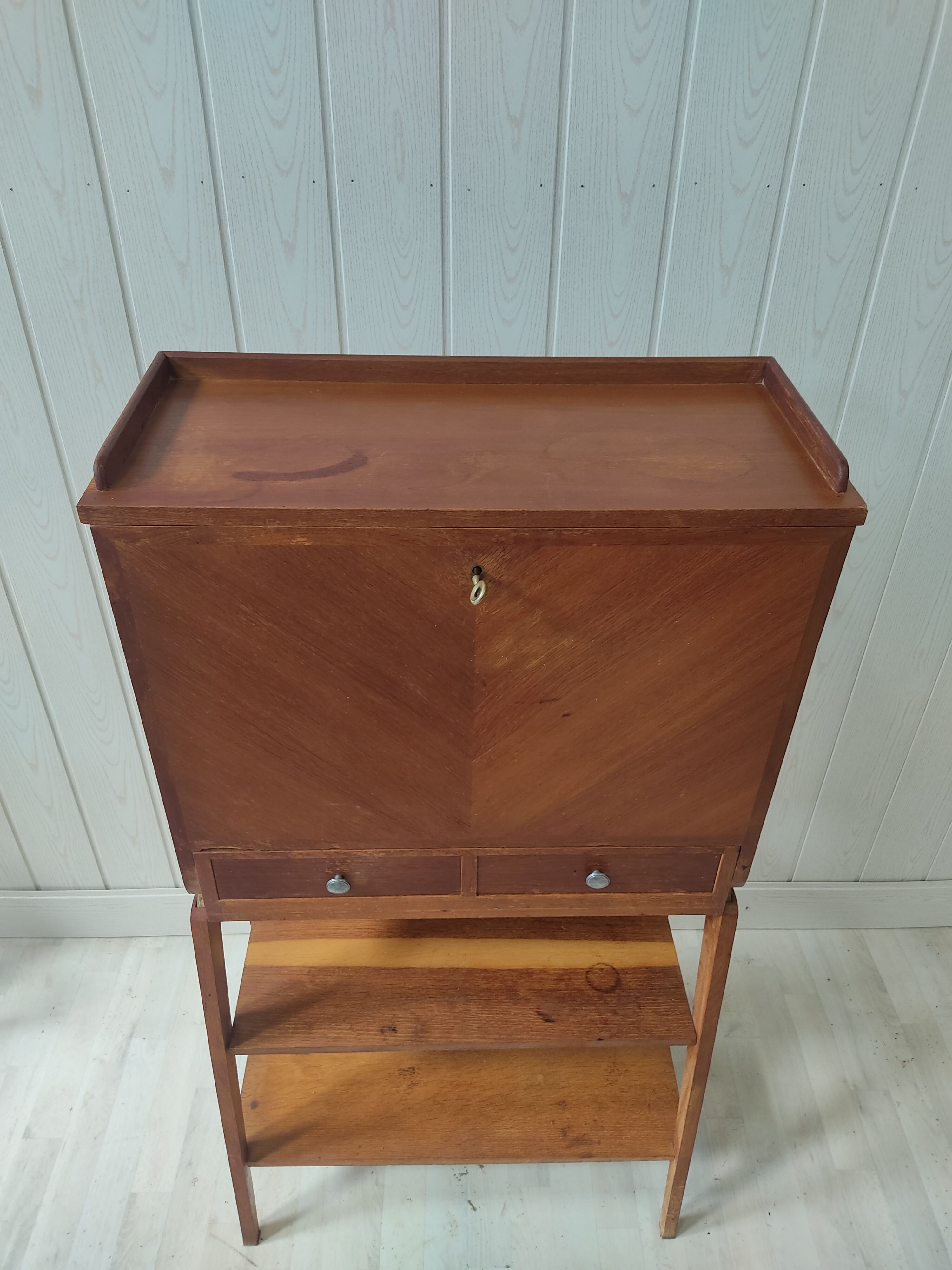 Secretary vintage compass feet