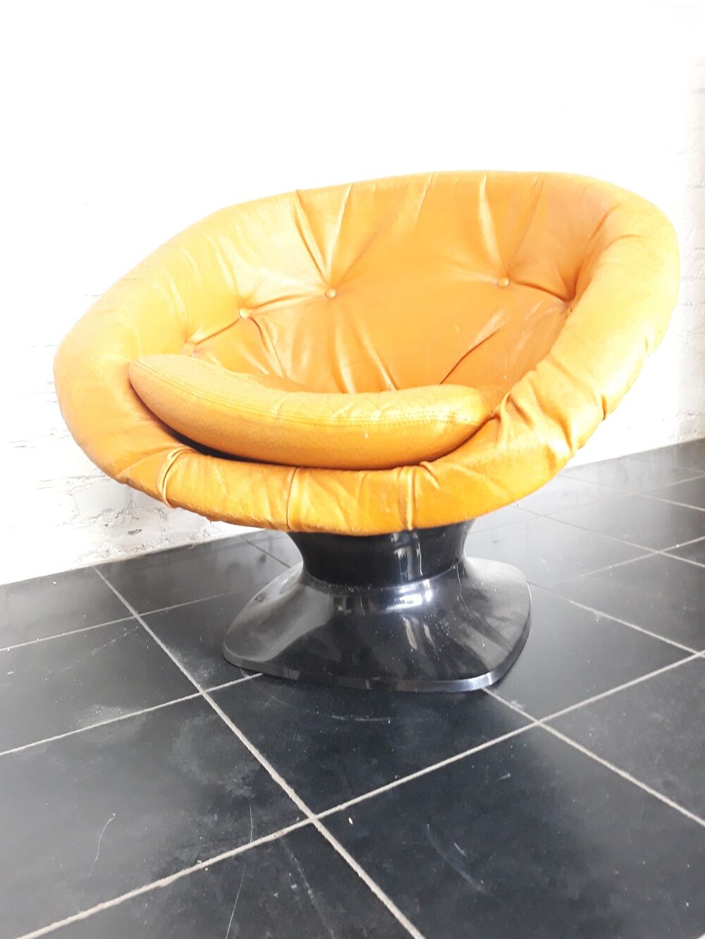 Space age lounge chair by Raphael Raffel