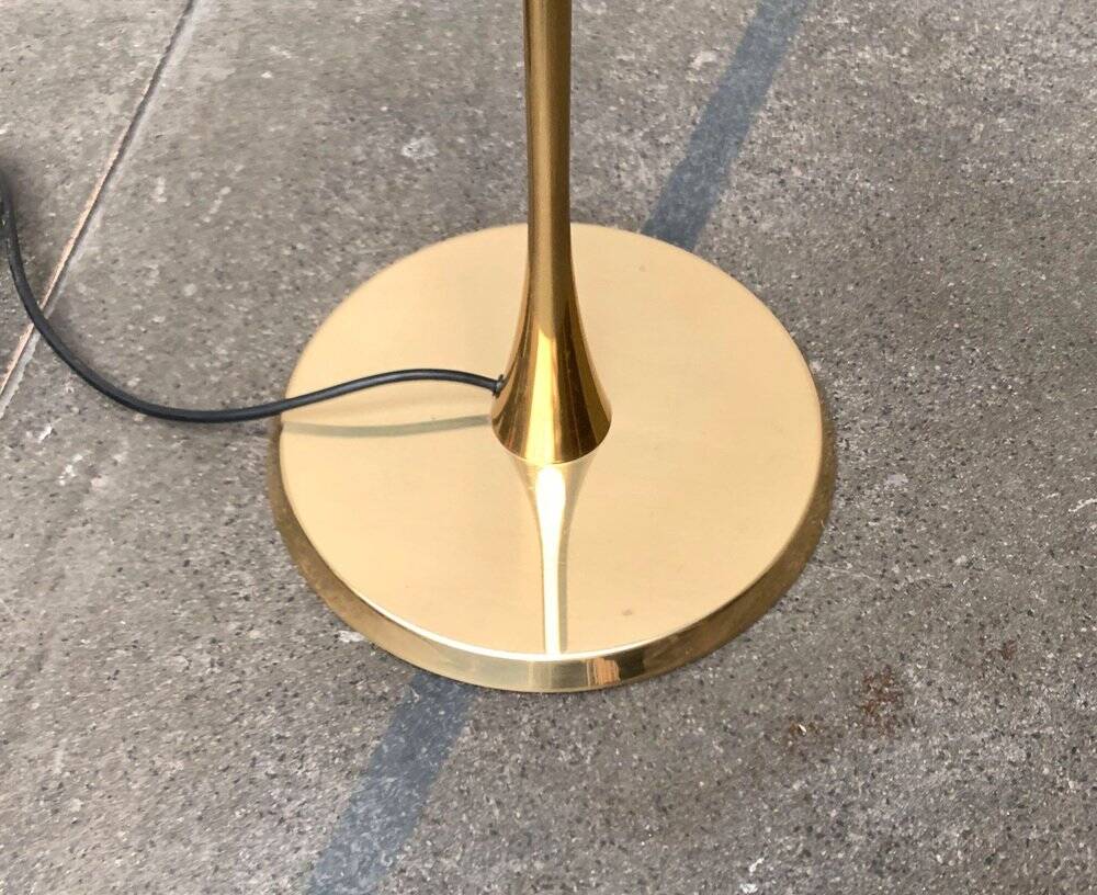 Lonea floor lamp in Hollywood Regency vintage style in brass by Florian Schulz.