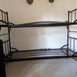 Stackable French army beds