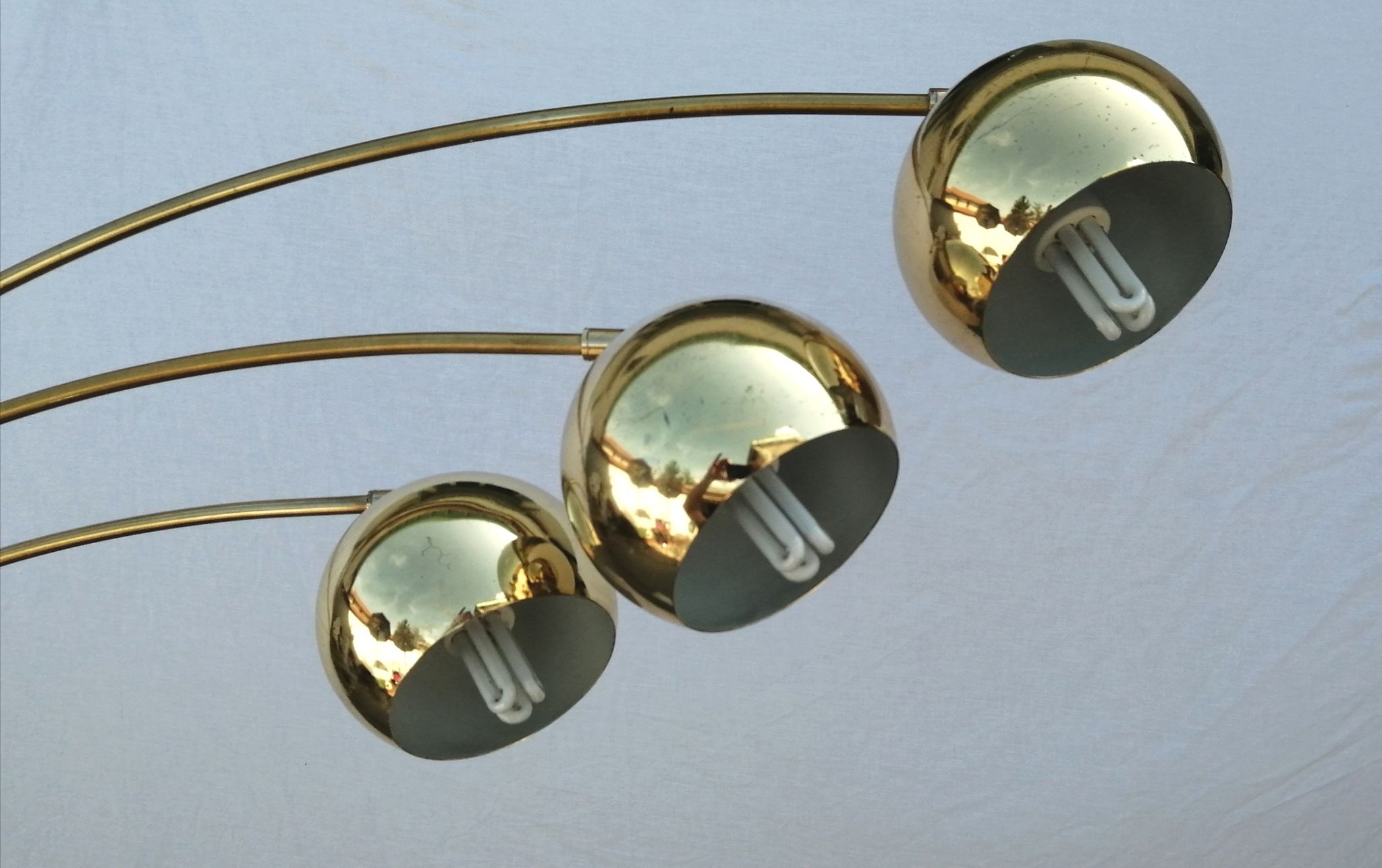 Floor lamp arc 3 globes, Space age in brass and marble by Goffredo Reggiani 1960