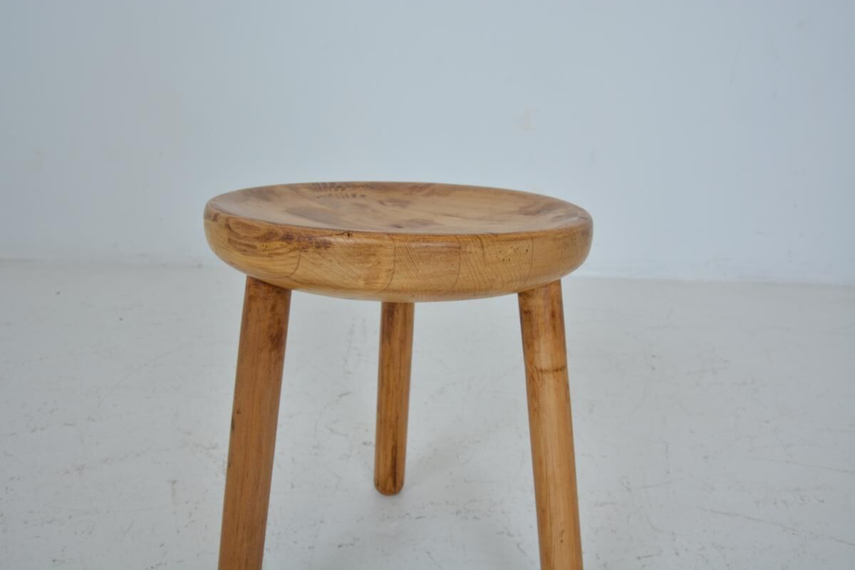 Tripod stool
