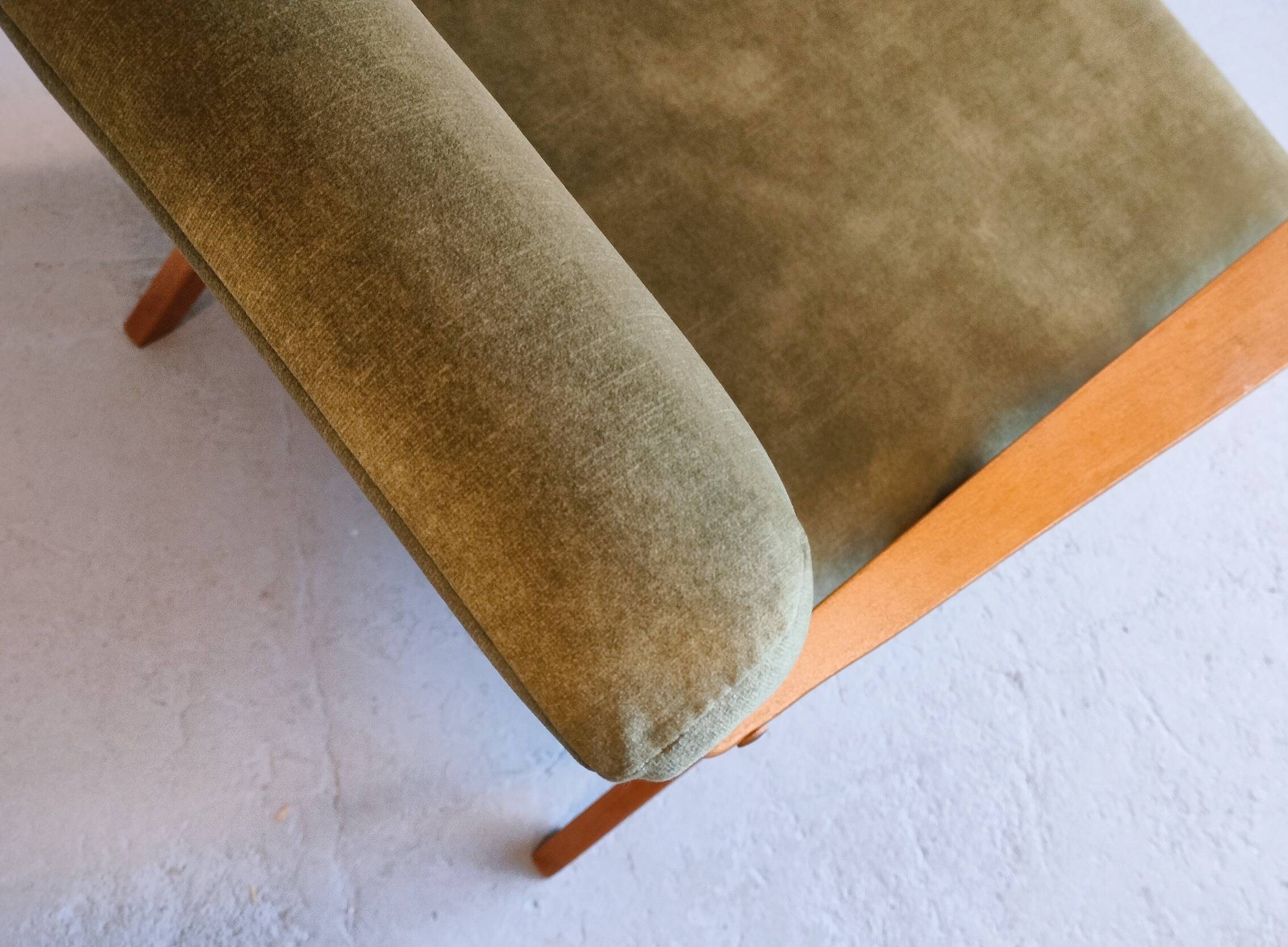 Mid Century Easy Chair Model B - 310 Var in Forest Green Velvet