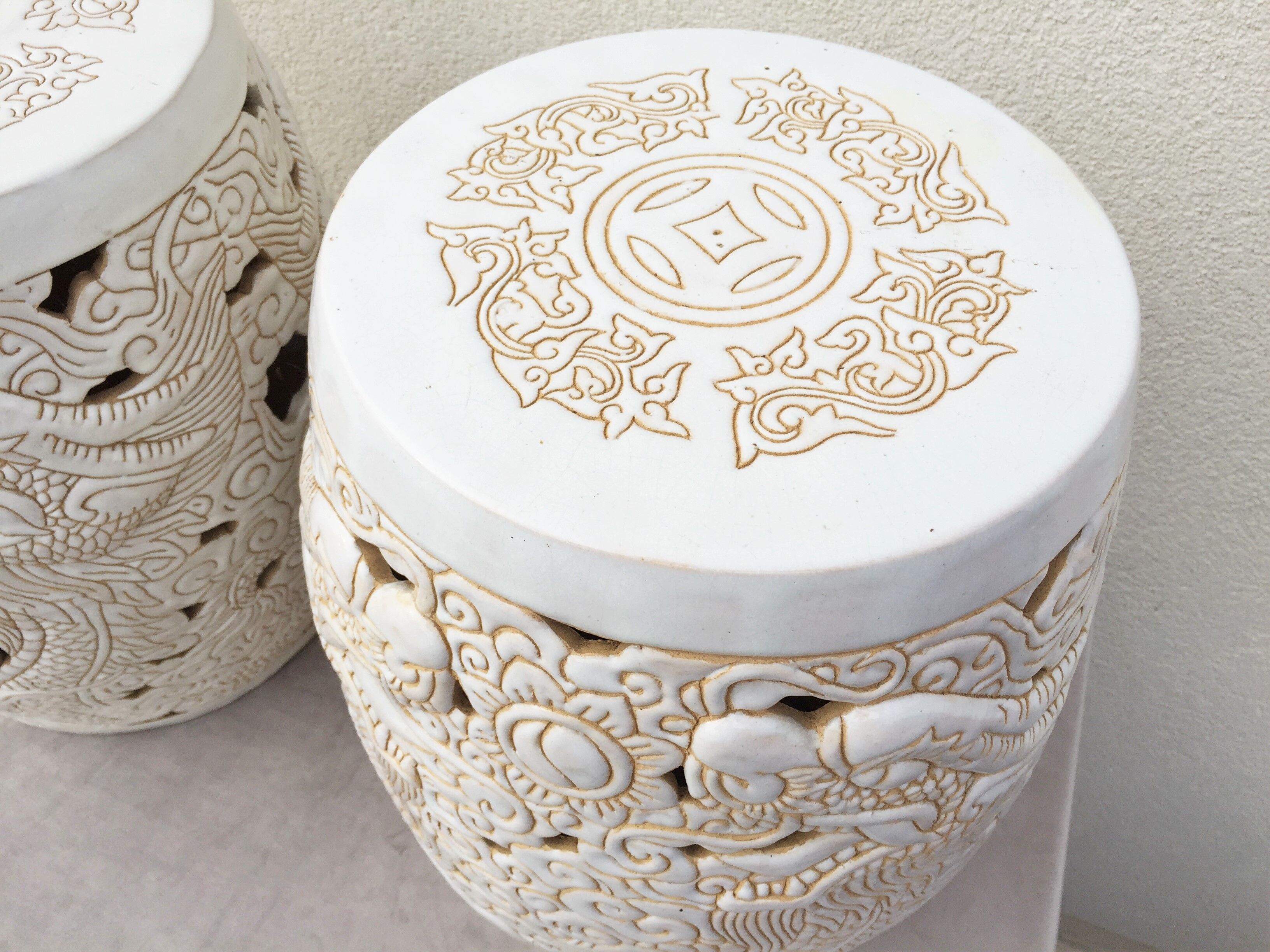 Ceramic sofa tips enamelled Decorative art