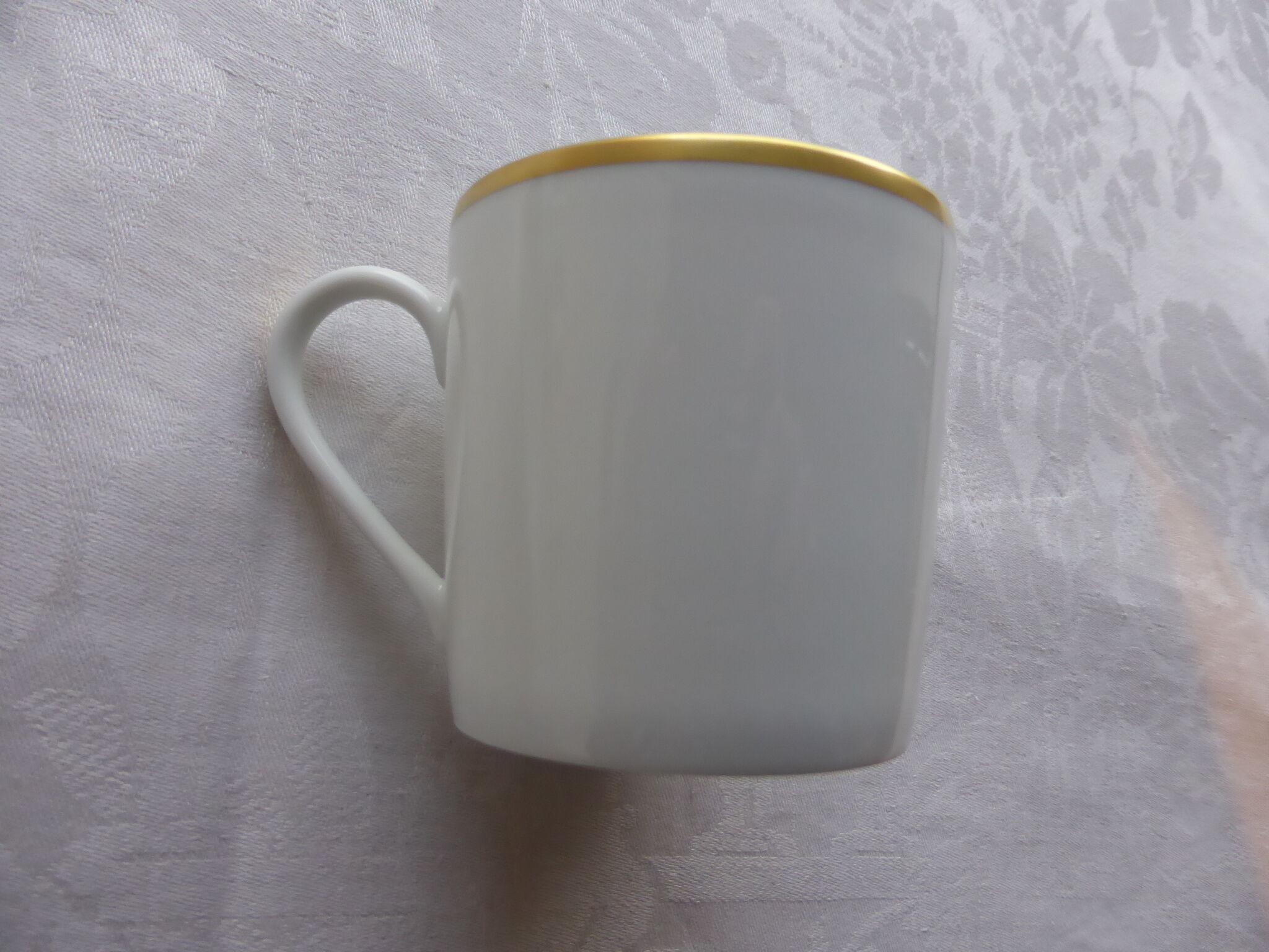 4 tasses à café et soucoupes en porcelaine de Limoges Haviland-modèle Florentine Or