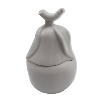 Pear-shaped porcelain box