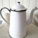 Old coffee maker made of enamelled sheet metal