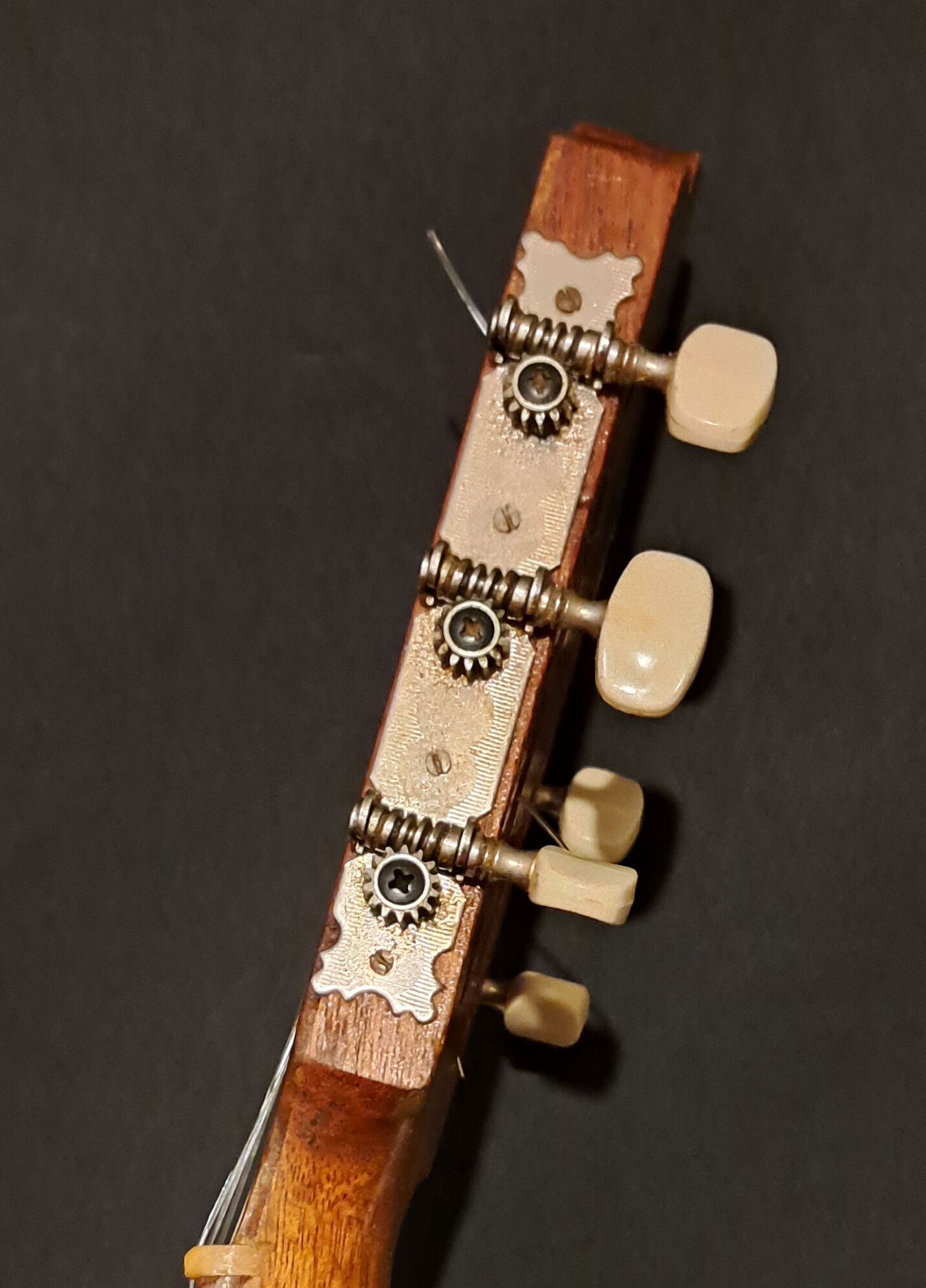 Prudencio saez old spanish classical guitar solid wood 1971 + new chest