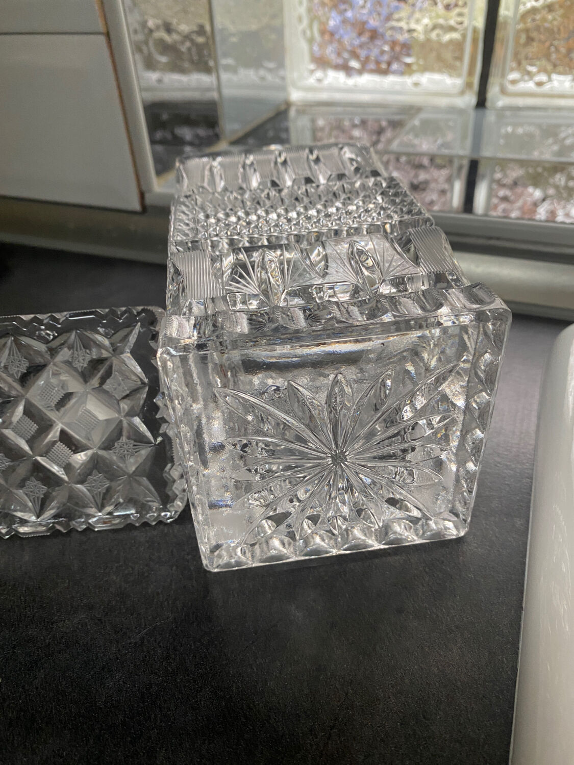 Crystal decanter
