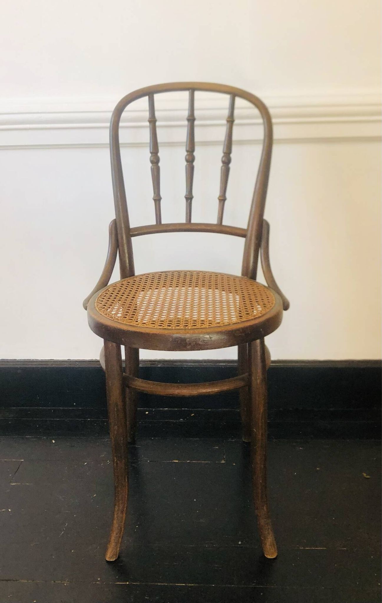 Paire de chaises signées Thonet
