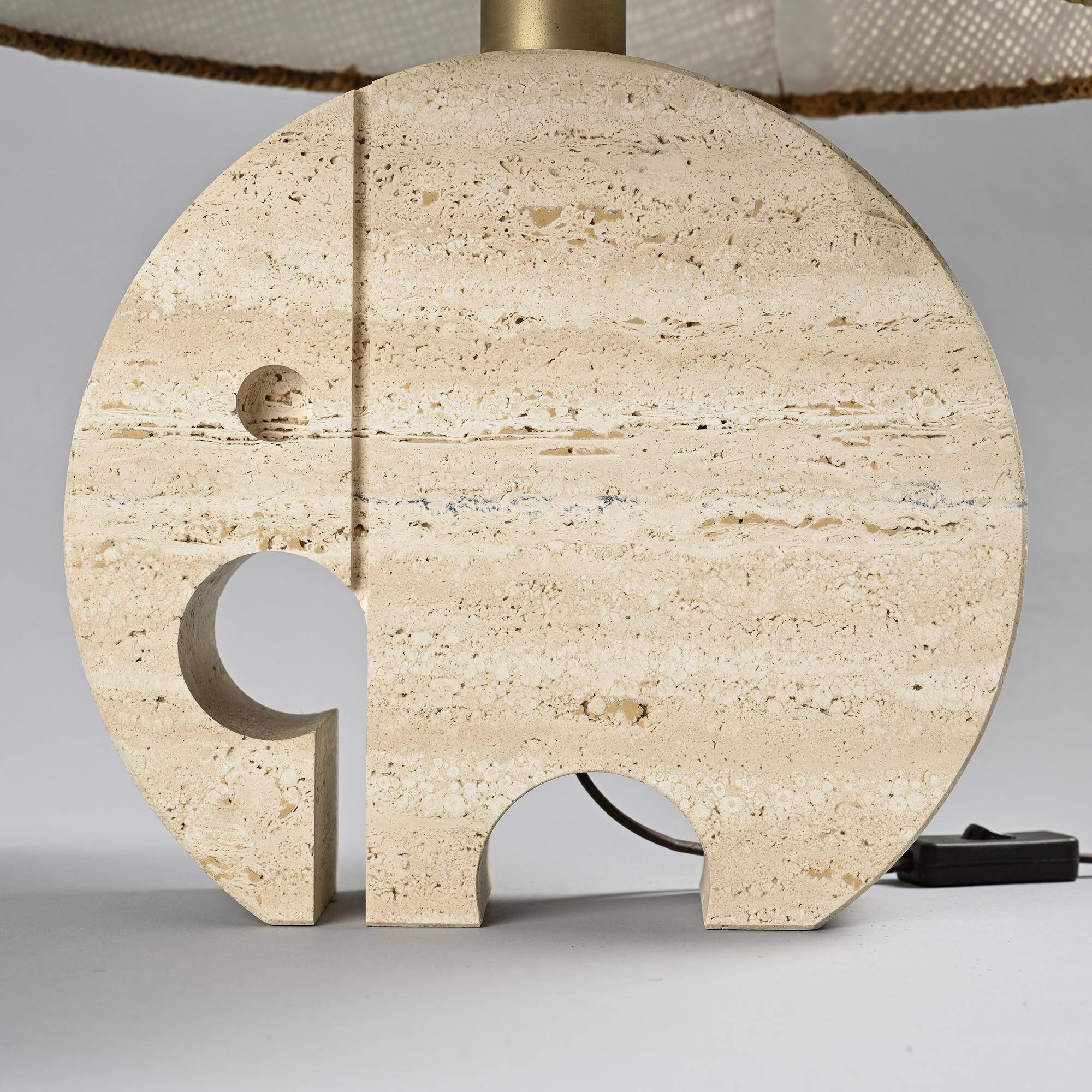Paire de lampes de table "Éléphant" en travertin par Fratelli Mannelli, vers 1970