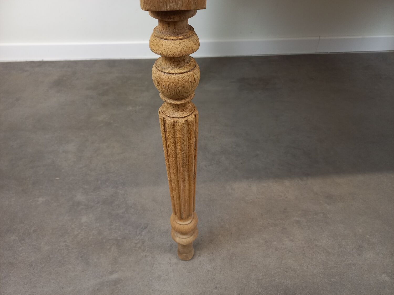 Farmhouse table
