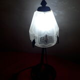 Wrought iron lamp and its opaque molded glass 1900 has 30 art deco electricity to the standard