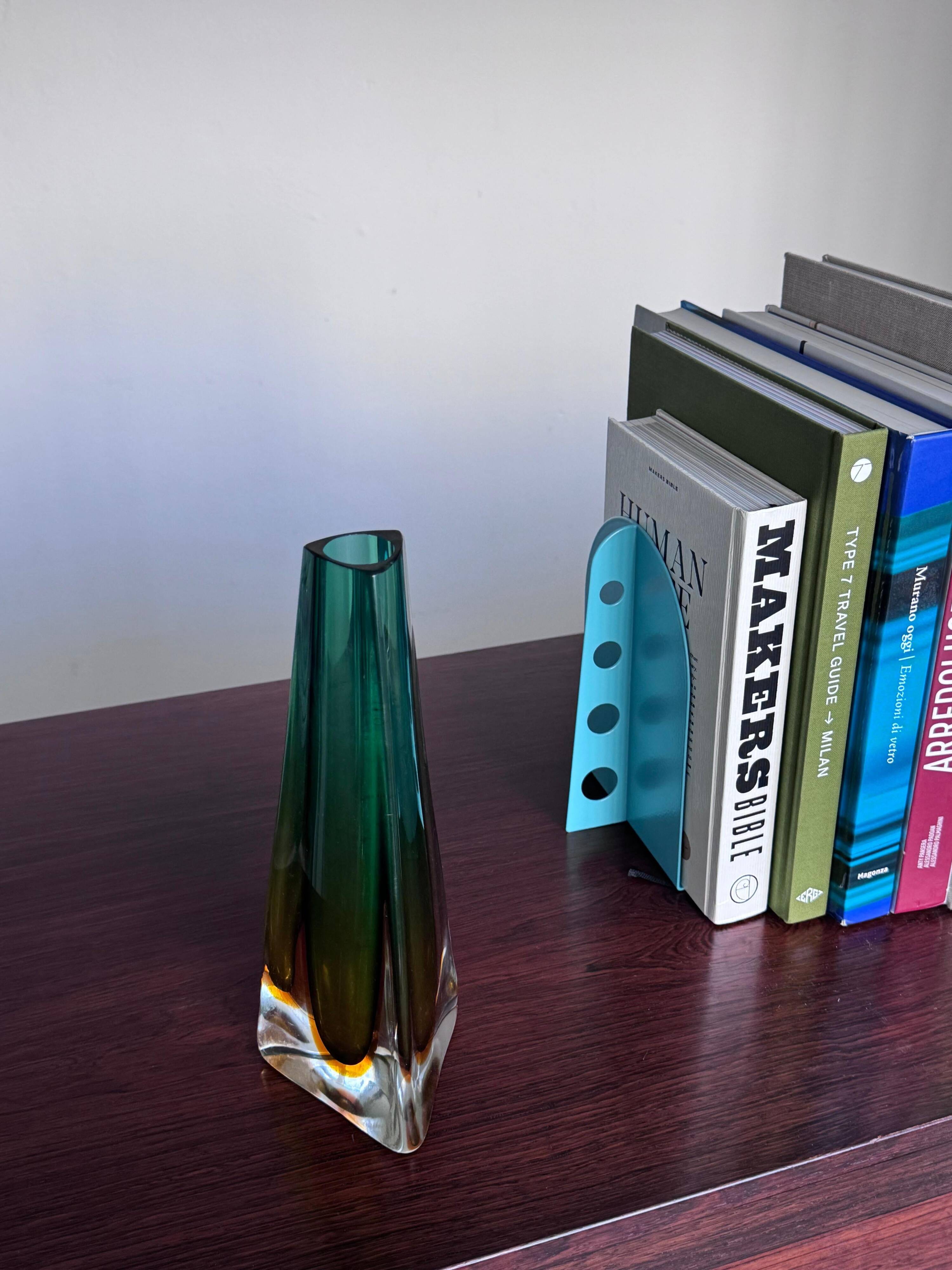 Sculptural Murano green sommerso Glass, triangular shape , 1970's Italian design