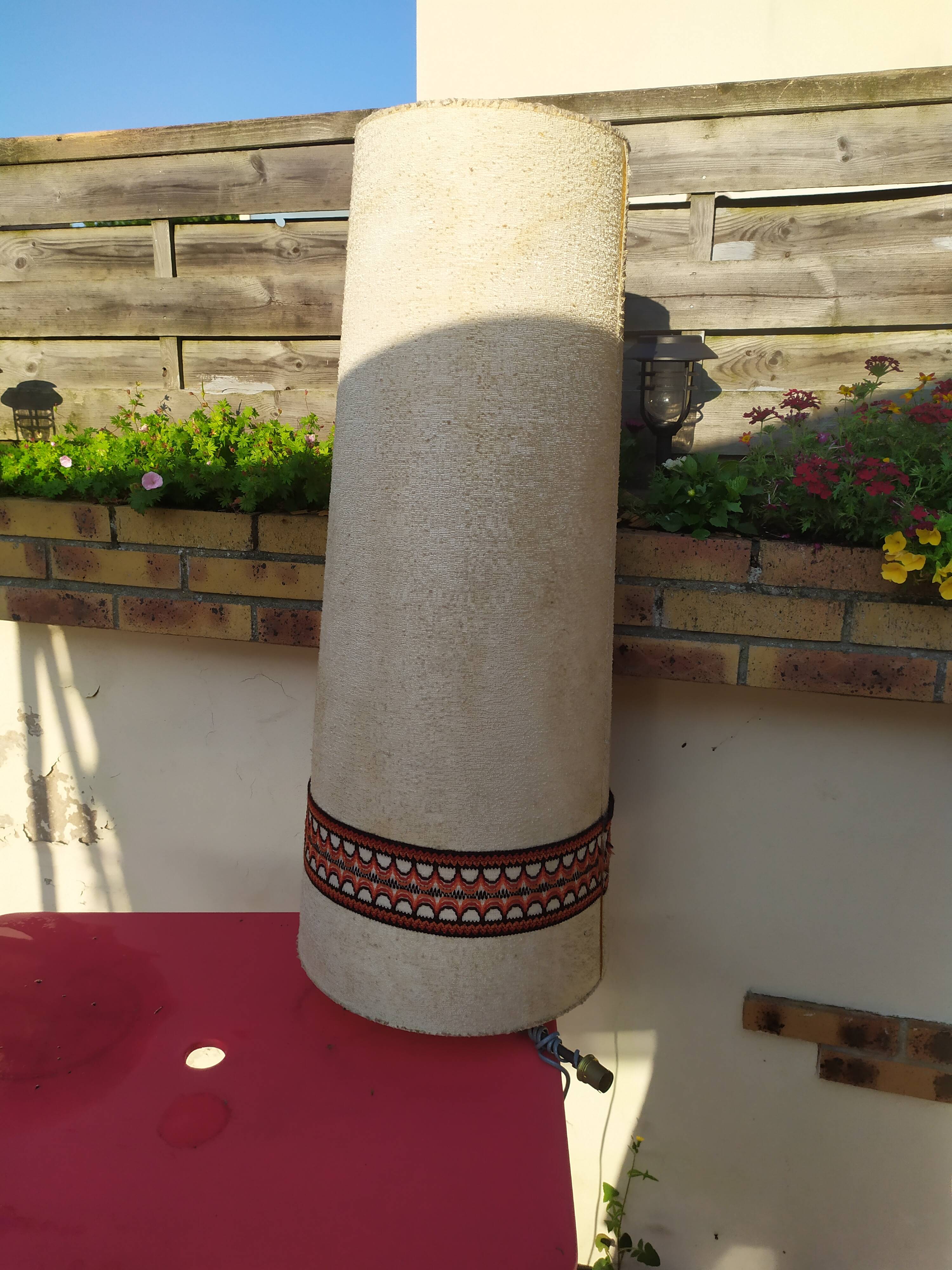 Vintage 70s lampshade and mechanism