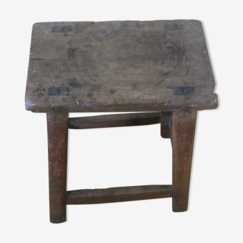 Tabouret quadripode brutaliste