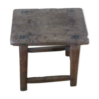 Tabouret quadripode brutaliste