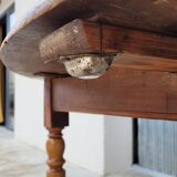 Rustic Burgundian farm table with old round shutters - 1m50
