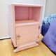 Petit chevet art déco rose