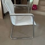 1 lot of 4 white leather office chairs