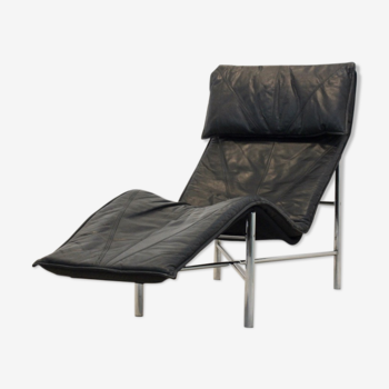 Chaise longue en cuir noir, modèle 'Skye' de Tord Björklund,, Suède des années 1970