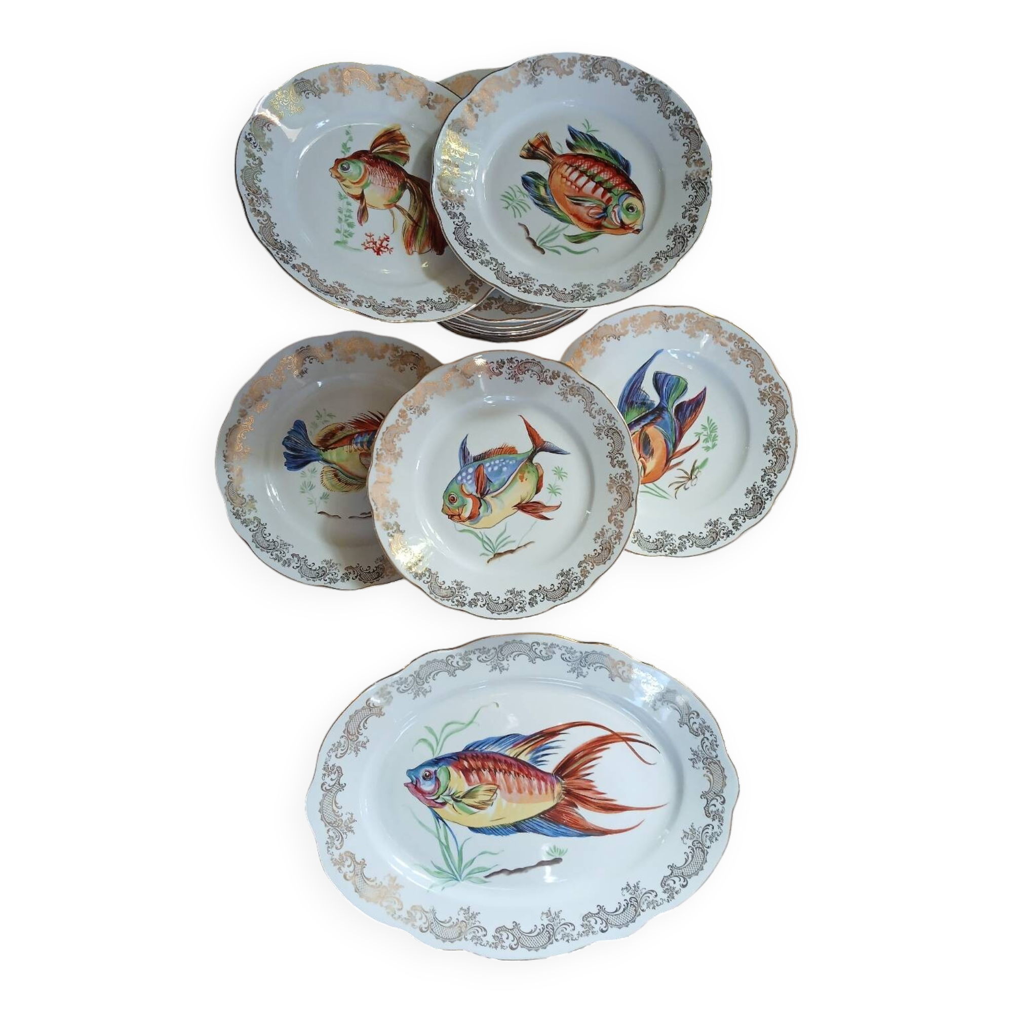 12 antique "Royal" dinner plates + 1 dish
