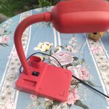 Articulated desk lamp