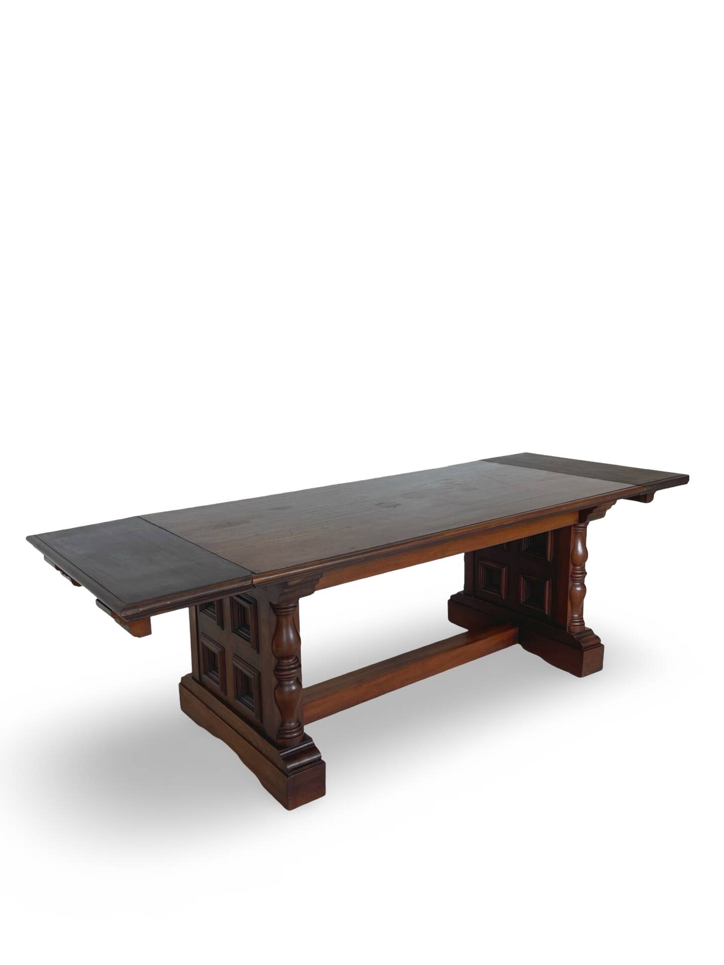 La table à manger extensible de haute qualité de style Renaissance italienne,
