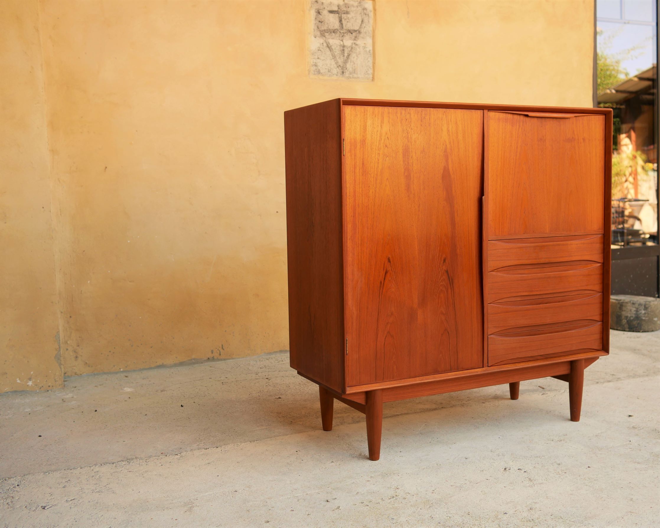 Scandinavian buffet teak bar by A. Vodder for Dyrlund Editions
