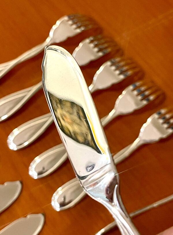 Christofle Galéa , couverts à poisson ,6 fourchettes ,6 couteaux