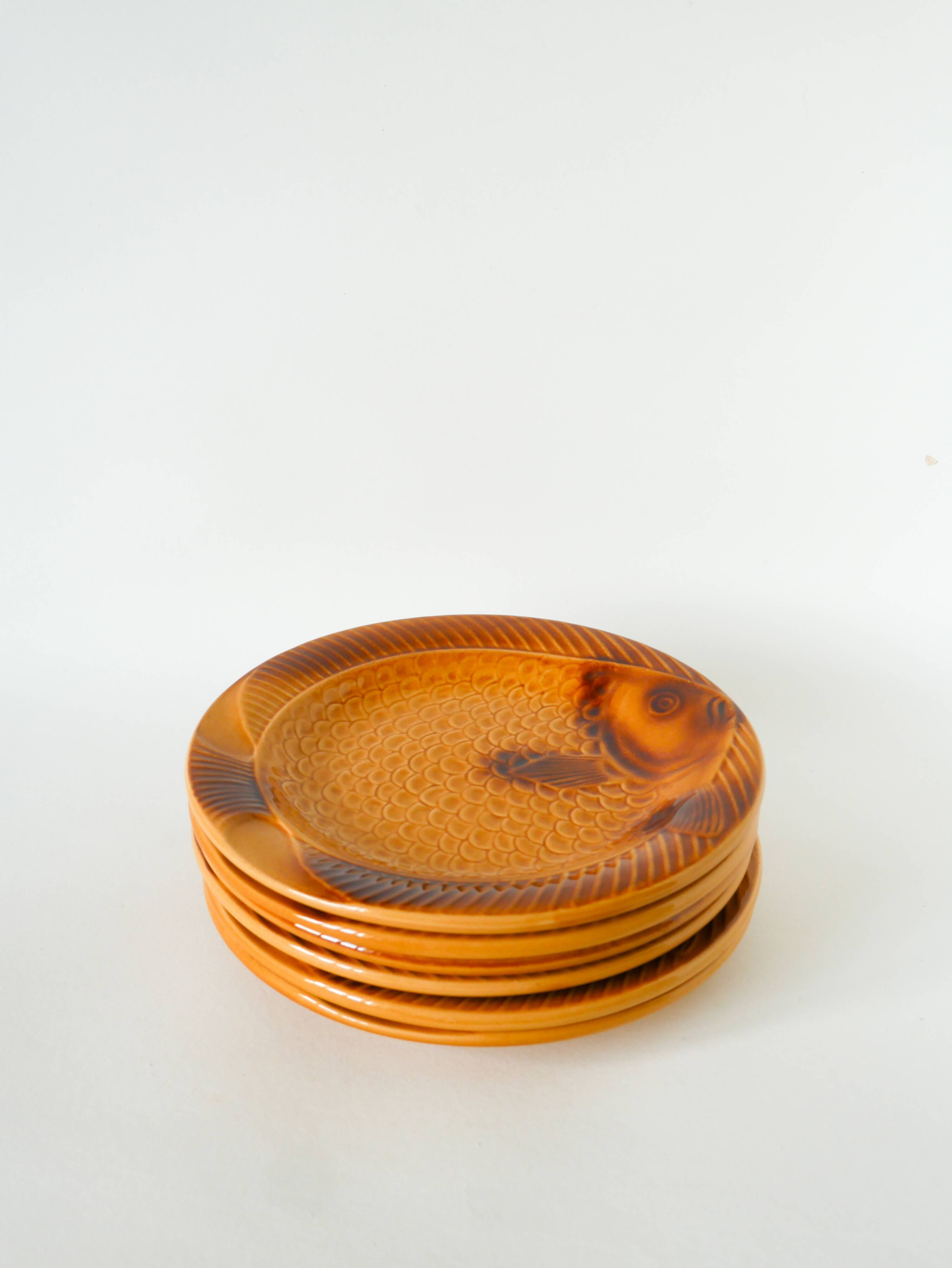 Set of 6 fish-pattern plates, yellow, 1960.