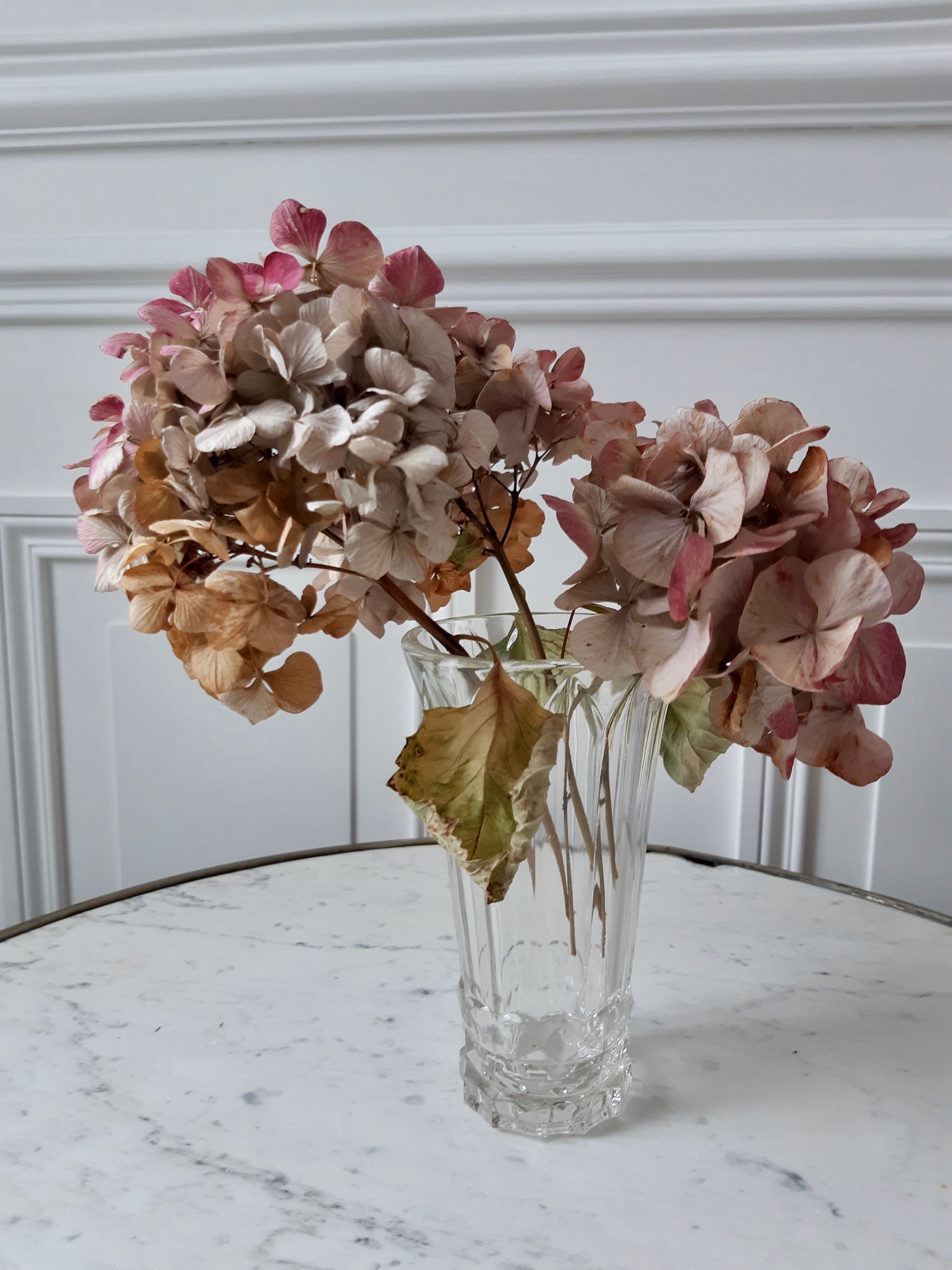 Small vase art deco style