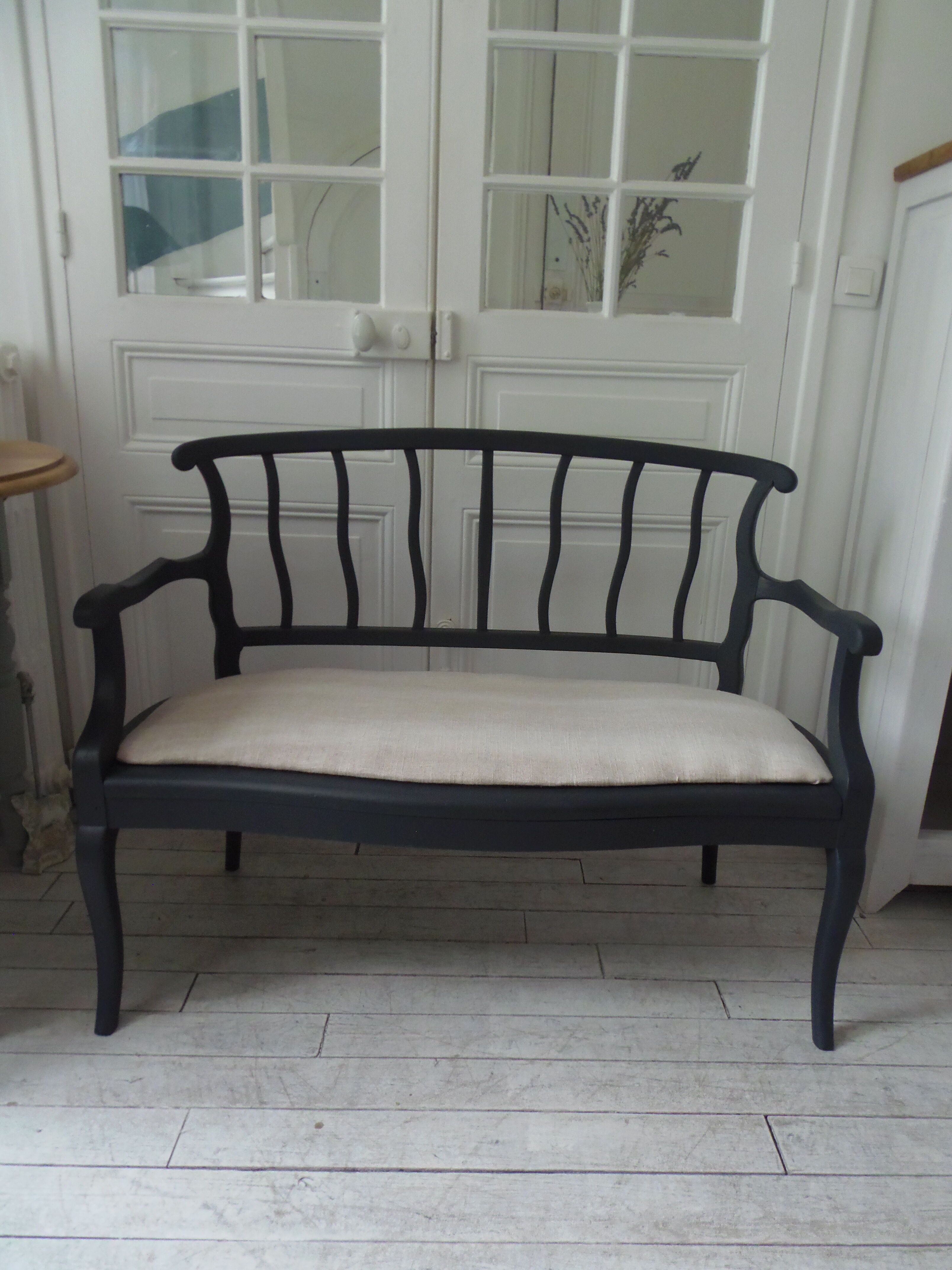 Old bench slate gray waxed finish, seat composed of a cake