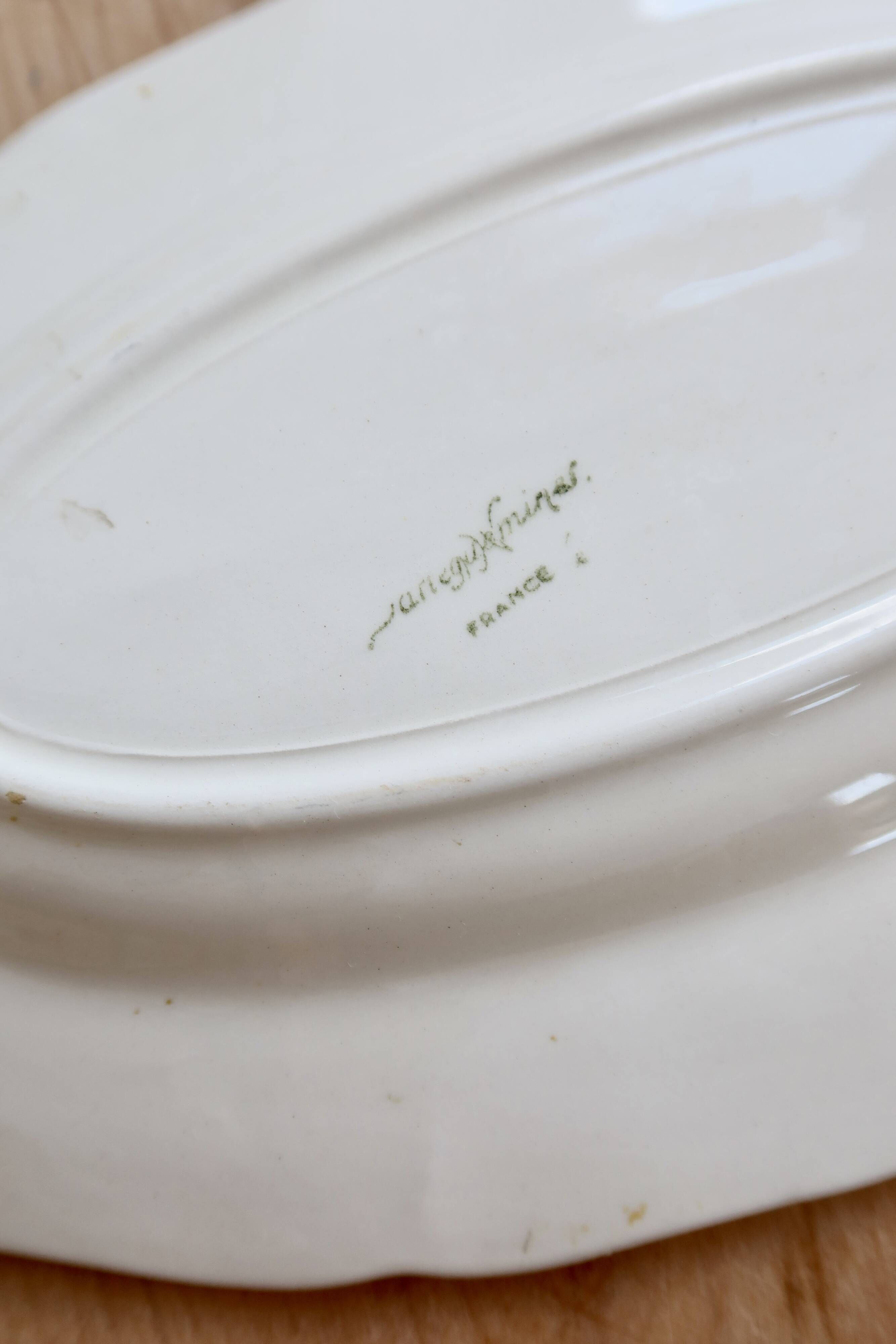 Ravier vintage Sarreguemines ivory earthenware – Scalloped rim