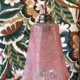 Suspension en verre ancien rose marbré