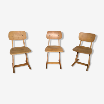 Series of 3 children's chairs casala wineing in light wood