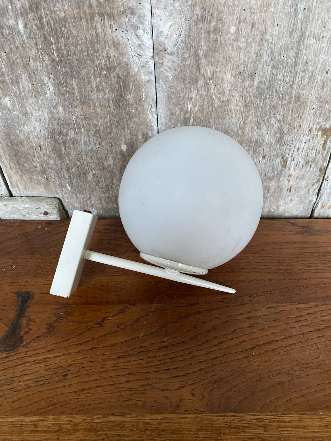 Old White Metal Wall Lamp + White Opaline Ball 70s Vintage #B790