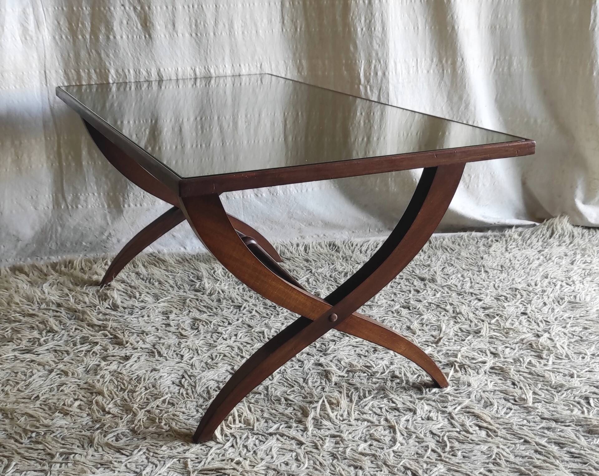 Table basse en bois massif style anglais - mid. XXeme